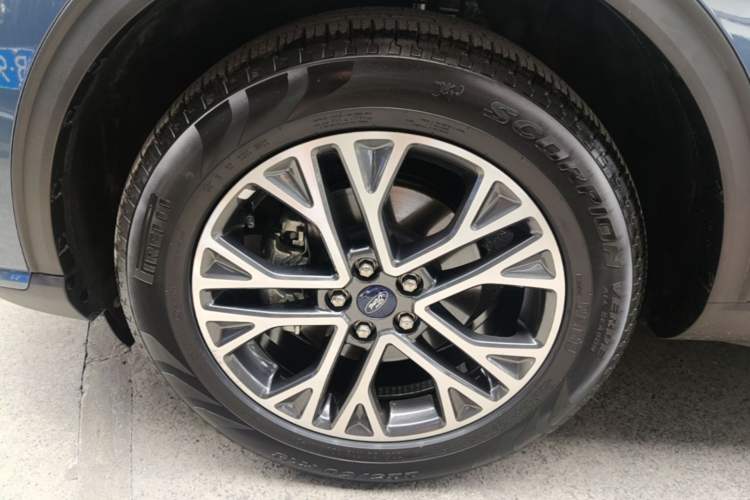 Used Ford Escape 2020 EcoBoost 245 Two-Wheel-Drive Titanium Edition Left Front Wheel Hub