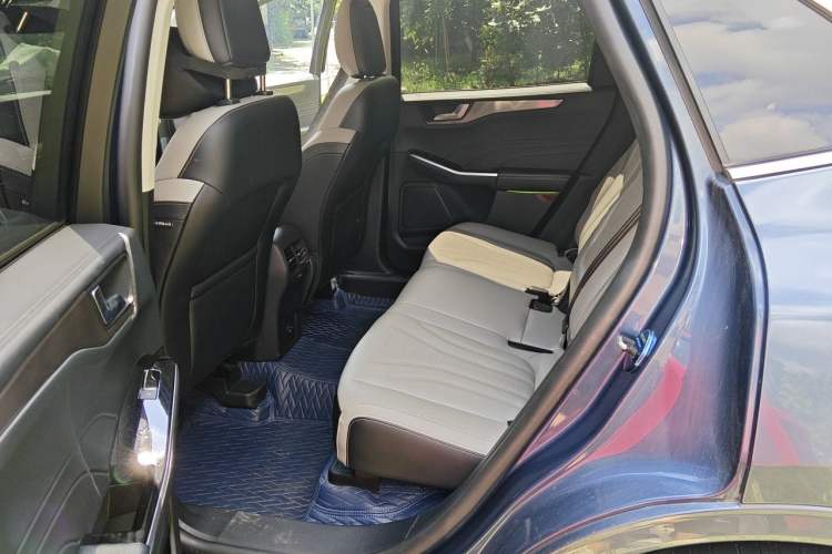 Used Ford Escape 2020 EcoBoost 245 Two-Wheel Drive Smart & Enjoyment Model Left Rear Seat