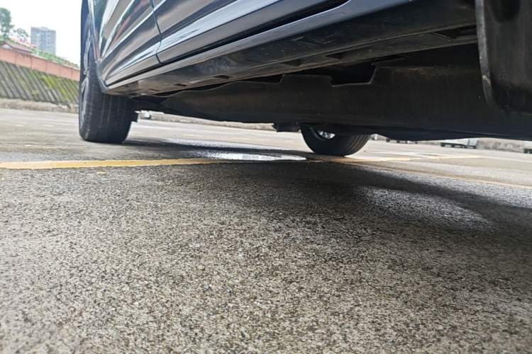 Used Ford Escape 2020 EcoBoost 245 Four-Wheel Drive ST-LINE Deluxe Edition Left Side Sill