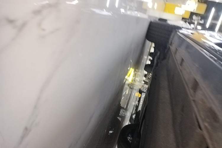 Used Ford Escape 2020 EcoBoost 245 Four-Wheel Drive ST-LINE Deluxe Edition Left Side Sill