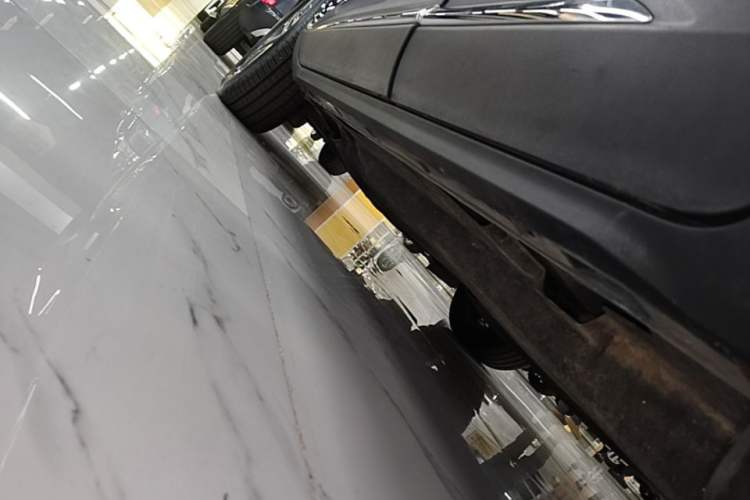Used Ford Escape 2020 EcoBoost 245 Two-Wheel-Drive Titanium Edition Left Side Sill