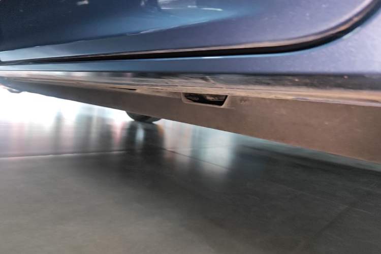 Used Ford Escape 2020 EcoBoost 245 Four-Wheel Drive ST-LINE Deluxe Edition Left Side Sill