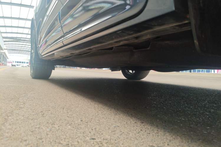 Used Ford Escape 2020 EcoBoost 245 Four-Wheel Drive ST-LINE Deluxe Edition Left Side Sill