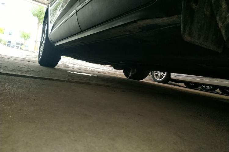 Used Ford Escape 2020 EcoBoost 245 Two-Wheel-Drive Titanium Edition Left Side Sill