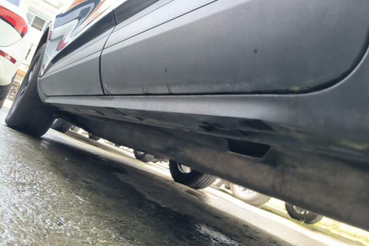 Used Ford Escape 2020 EcoBoost 245 Two-Wheel Drive Smart & Enjoyment Model Left Side Sill
