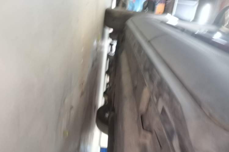 Used Ford Escape 2020 EcoBoost 245 Two-Wheel-Drive Comfort Edition Left Side Sill