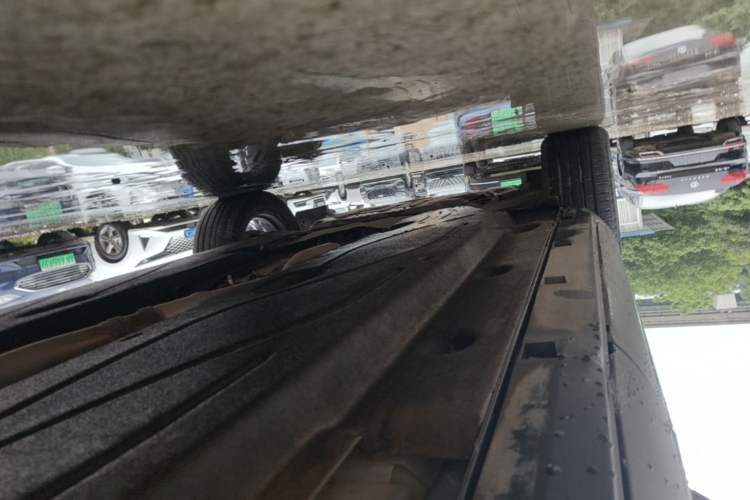 Used Ford Escape 2020 EcoBoost 245 Two-Wheel-Drive Titanium Edition Left Side Sill