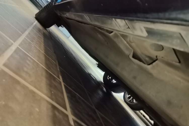 Used Ford Escape 2020 EcoBoost 245 Four-Wheel Drive ST-LINE Deluxe Edition Left Side Sill