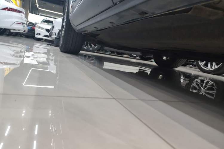 Used Ford Escape 2020 EcoBoost 245 Two-Wheel Drive Smart & Enjoyment Model Left Side Sill