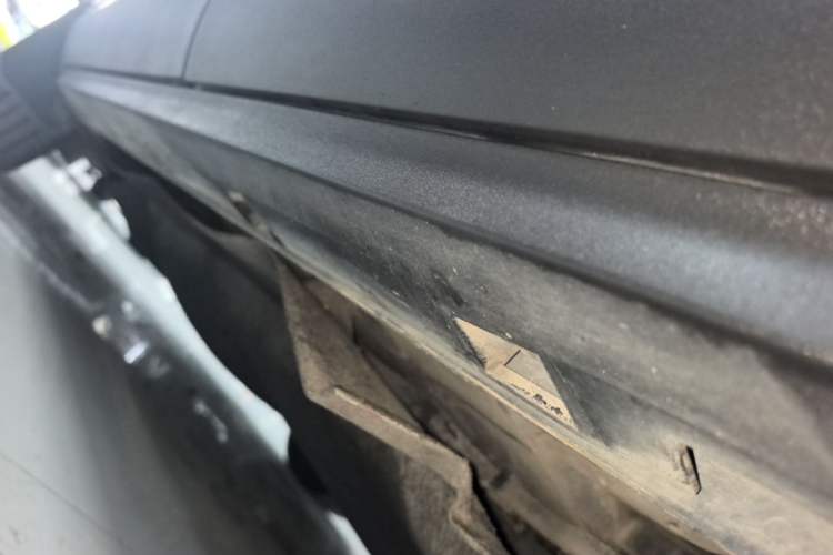 Used Ford Escape 2020 EcoBoost 245 Two-Wheel Drive Smart & Enjoyment Model Left Side Sill