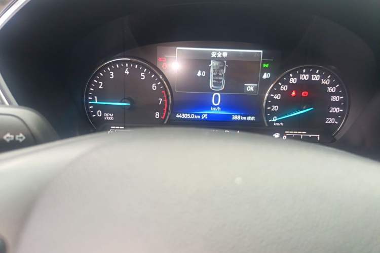 Used Ford Escape 2020 EcoBoost 245 Two-Wheel-Drive Comfort Edition Odometer Close Up