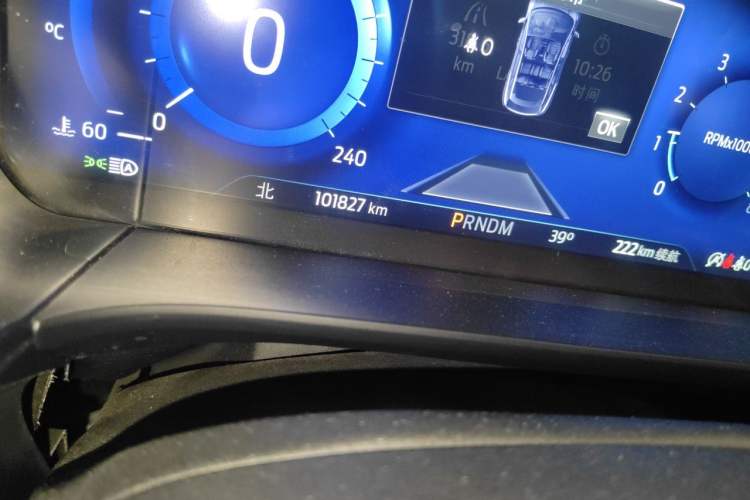 Used Ford Escape 2020 EcoBoost 245 Four-Wheel Drive ST-LINE Deluxe Edition Odometer Close Up