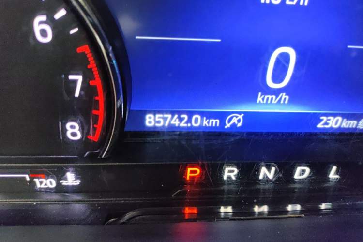 Used Ford Escape 2020 EcoBoost 245 Two-Wheel-Drive Titanium Edition Odometer Close Up