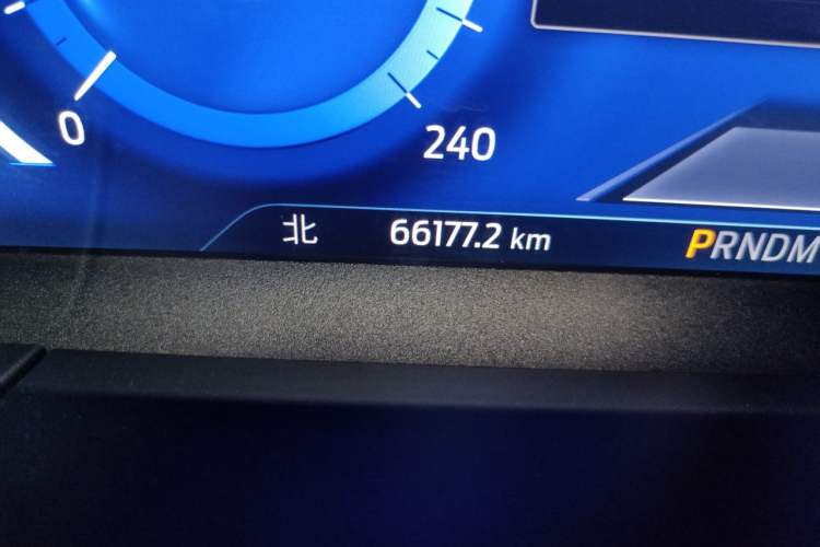 Used Ford Escape 2020 EcoBoost 245 Four-Wheel Drive ST-LINE Deluxe Edition Odometer Close Up
