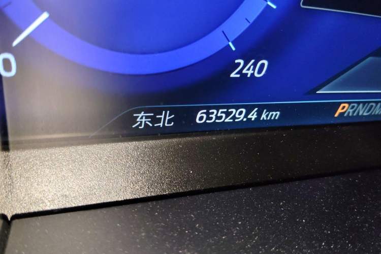 Used Ford Escape 2020 EcoBoost 245 Four-Wheel Drive ST-LINE Deluxe Edition Odometer Close Up