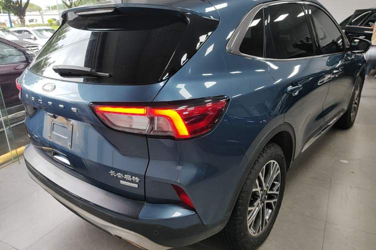 Used Ford Escape 2020 EcoBoost 245 Four-Wheel Drive ST-LINE Deluxe Edition Rear Right 45 Deg