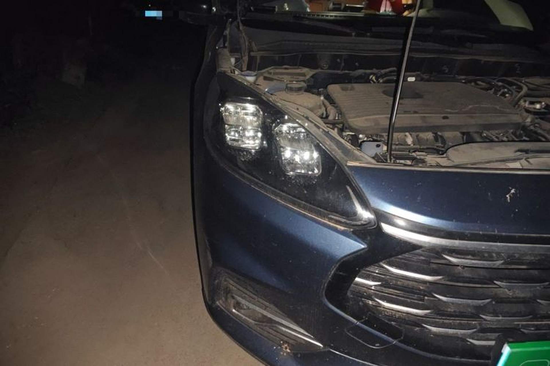 Used Ford Escape 2020 EcoBoost 245 Two-Wheel-Drive Titanium Edition Right Front Headlight