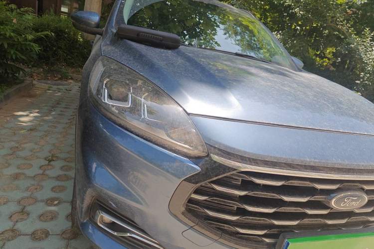 Used Ford Escape 2020 EcoBoost 245 Two-Wheel Drive Smart & Enjoyment Model Right Front Headlight