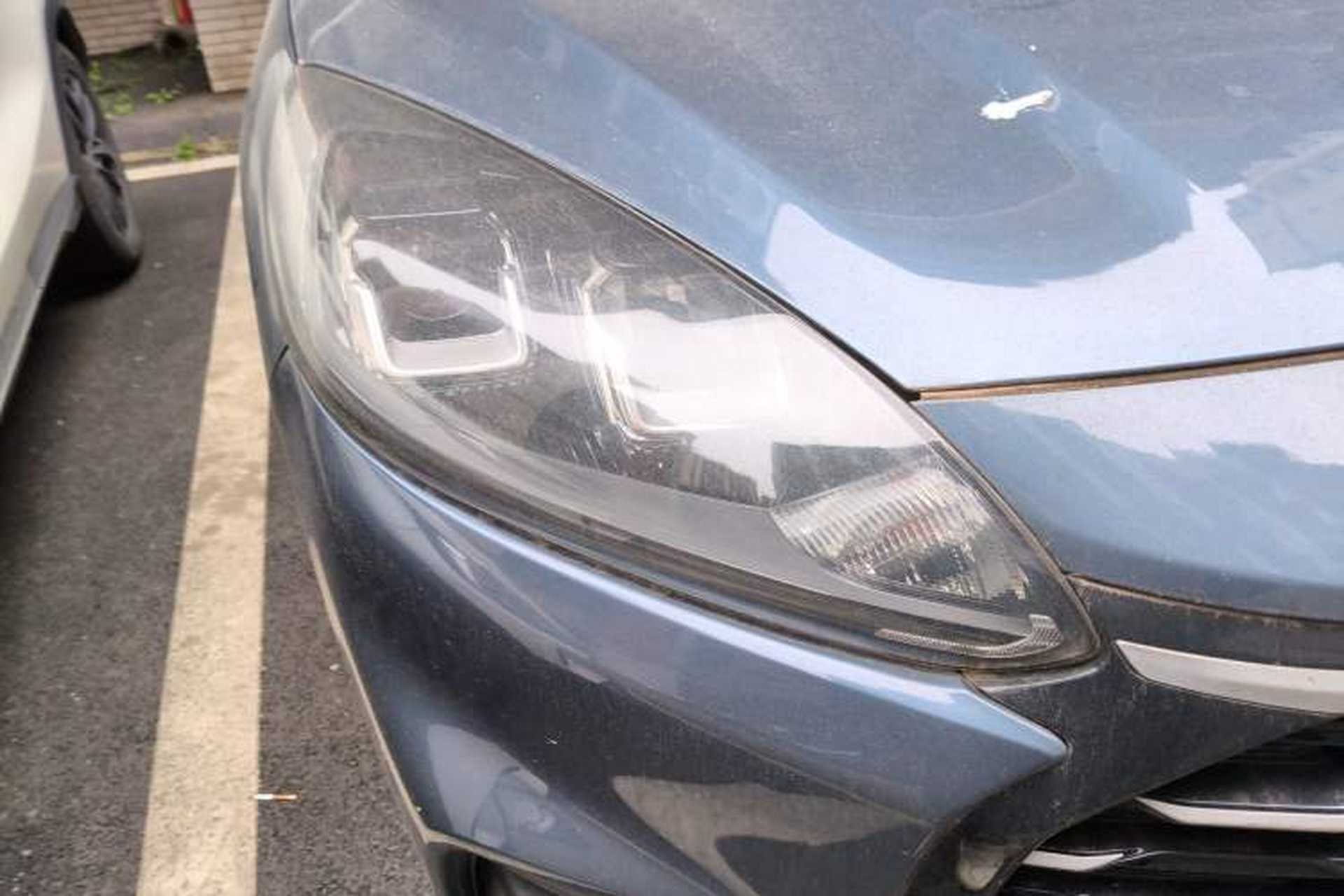 Used Ford Escape 2020 EcoBoost 245 Two-Wheel-Drive Comfort Edition Right Front Headlight