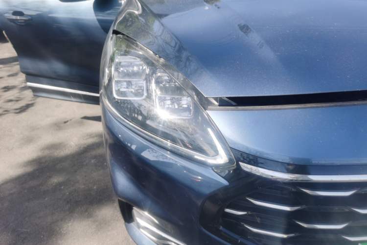 Used Ford Escape 2020 EcoBoost 245 Two-Wheel Drive Smart & Enjoyment Model Right Front Headlight