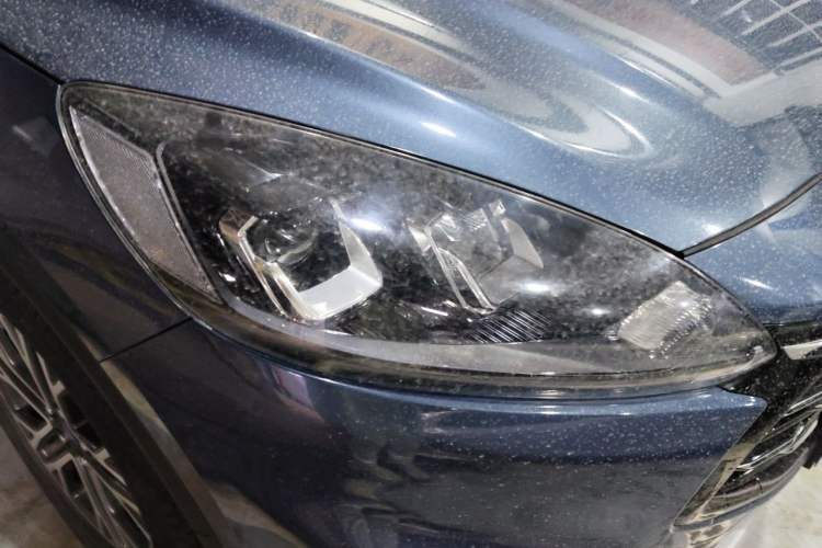 Used Ford Escape 2020 EcoBoost 245 4x4 Enjoyment Model Right Front Headlight