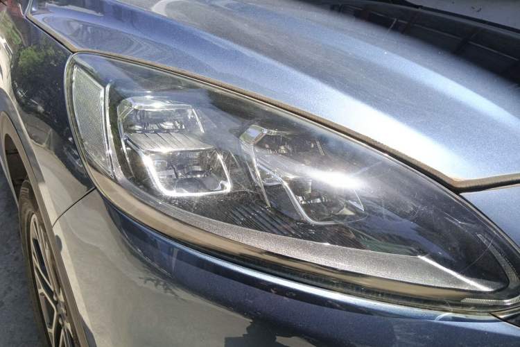 Used Ford Escape 2020 EcoBoost 245 Two-Wheel Drive Smart & Enjoyment Model Right Front Headlight