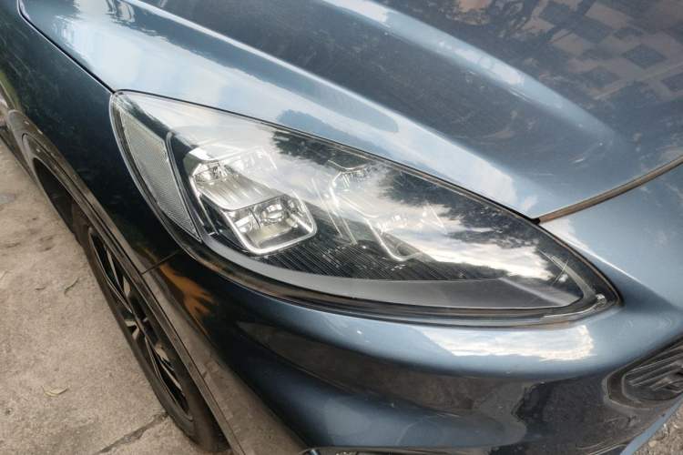 Used Ford Escape 2020 EcoBoost 245 Four-Wheel Drive ST-LINE Deluxe Edition Right Front Headlight