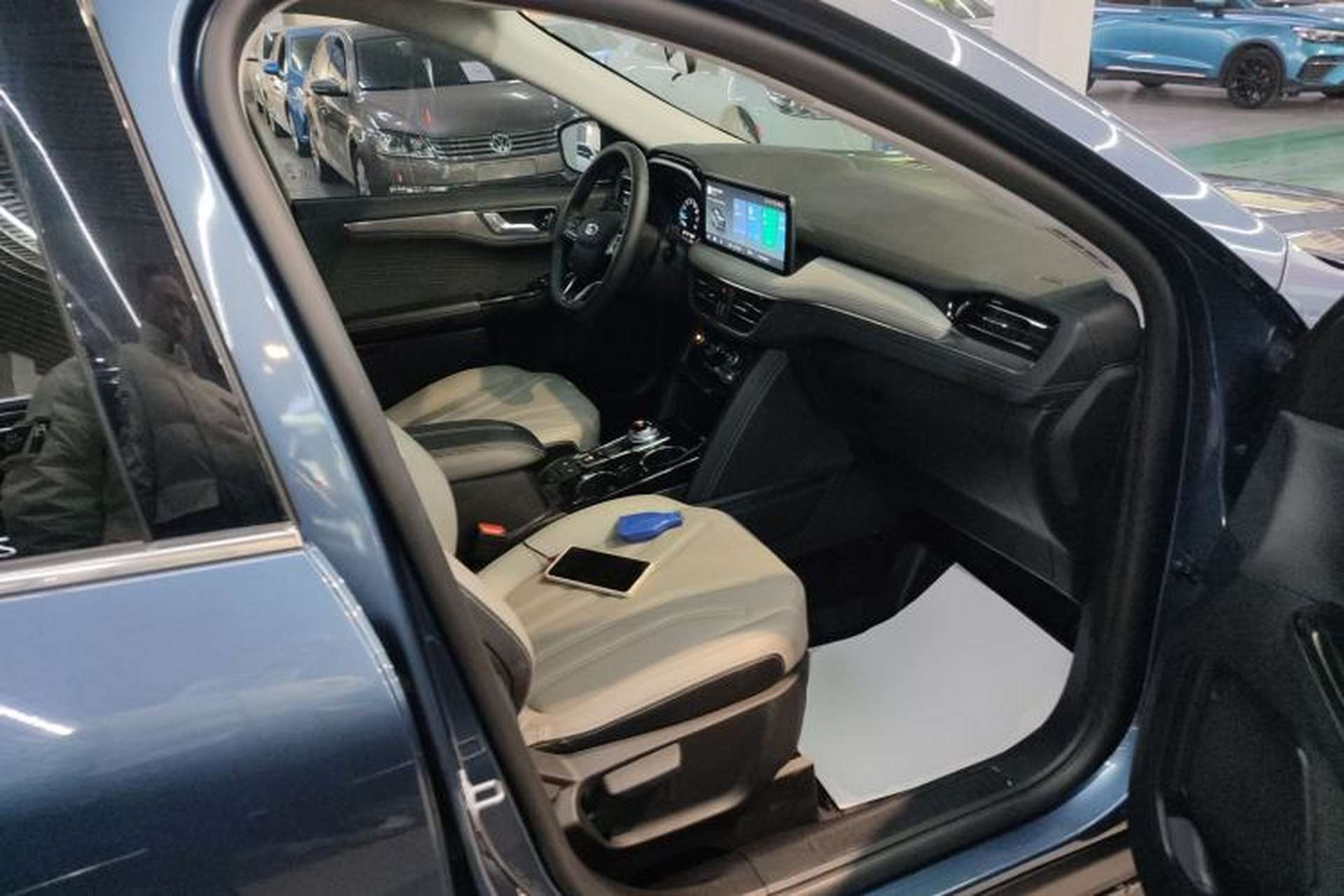 Used Ford Escape 2020 EcoBoost 245 Two-Wheel-Drive Titanium Edition Right Front Seat