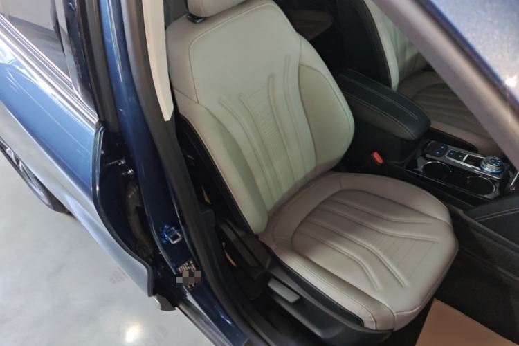 Used Ford Escape 2020 EcoBoost 245 Two-Wheel-Drive Titanium Edition Right Front Seat