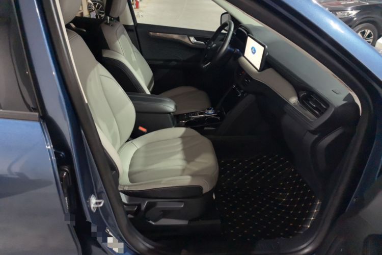 Used Ford Escape 2020 EcoBoost 245 Two-Wheel-Drive Comfort Edition Right Front Seat