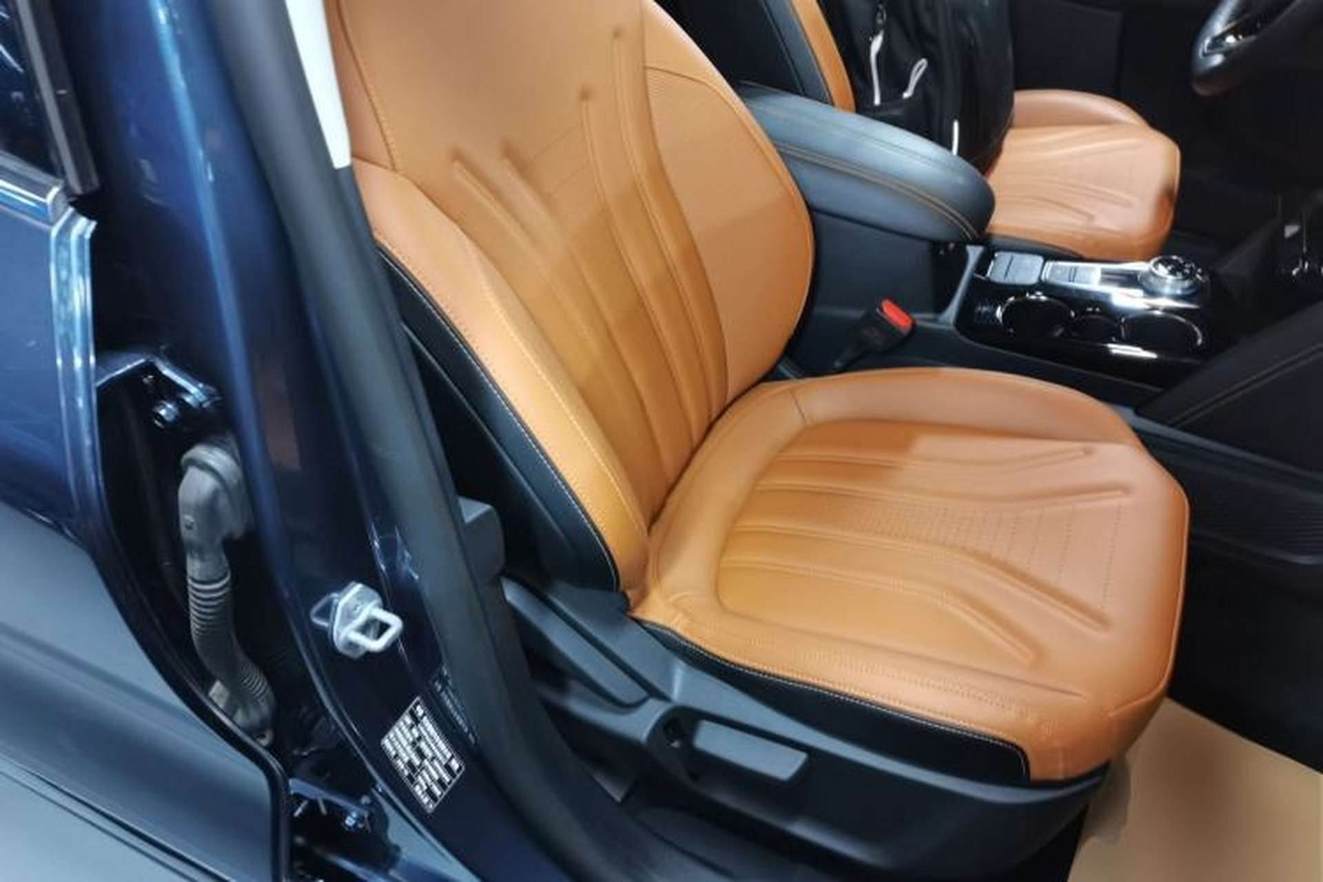 Used Ford Escape 2020 EcoBoost 245 Two-Wheel Drive Smart & Enjoyment Model Right Front Seat