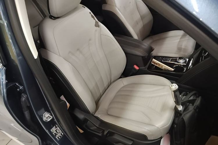 Used Ford Escape 2020 EcoBoost 245 Two-Wheel-Drive Titanium Edition Right Front Seat