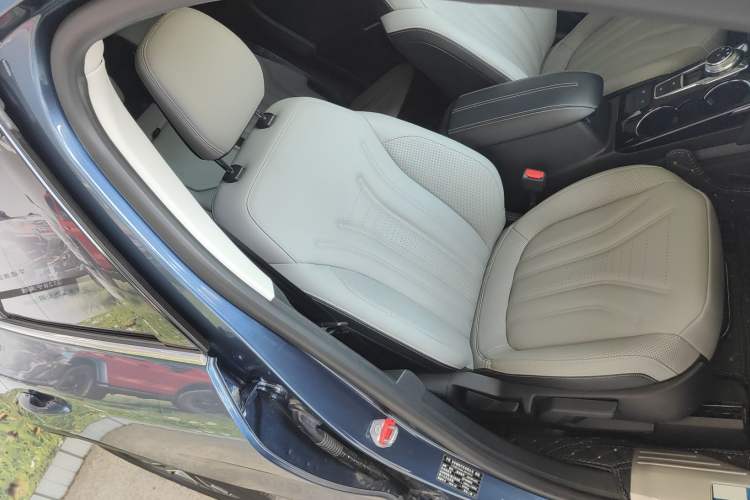 Used Ford Escape 2020 EcoBoost 245 4x4 Enjoyment Model Right Front Seat