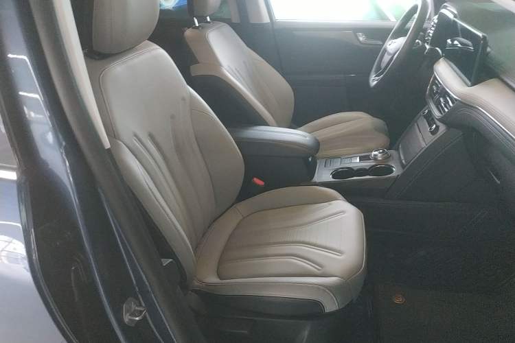 Used Ford Escape 2020 EcoBoost 245 Two-Wheel-Drive Titanium Edition Right Front Seat