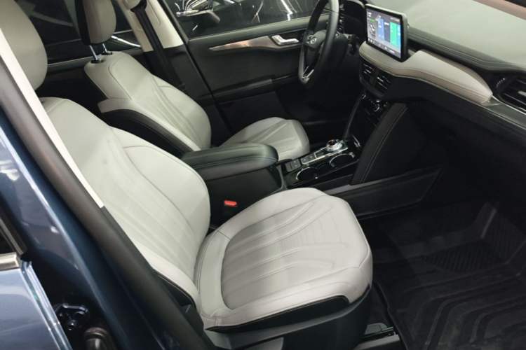 Used Ford Escape 2020 EcoBoost 245 Two-Wheel-Drive Titanium Edition Right Front Seat