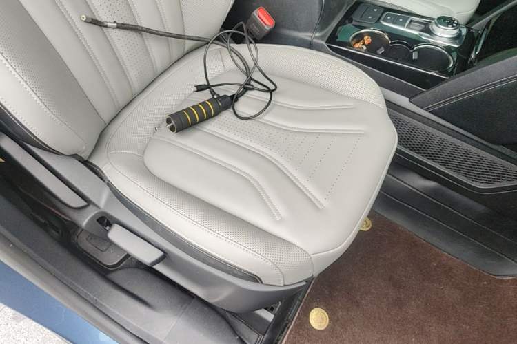 Used Ford Escape 2020 EcoBoost 245 Two-Wheel Drive Smart & Enjoyment Model Right Front Seat