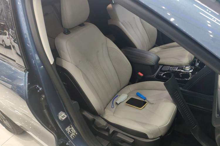 Used Ford Escape 2020 EcoBoost 245 Two-Wheel Drive Smart & Enjoyment Model Right Front Seat