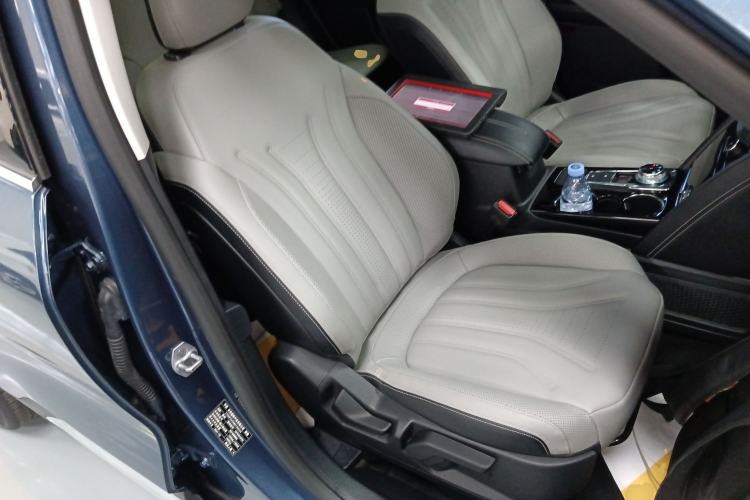 Used Ford Escape 2020 EcoBoost 245 Two-Wheel-Drive Titanium Edition Right Front Seat