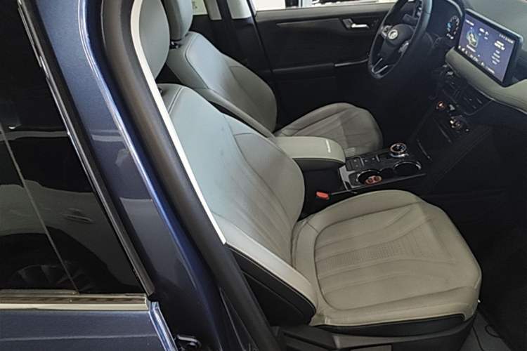 Used Ford Escape 2020 EcoBoost 245 Two-Wheel-Drive Titanium Edition Right Front Seat