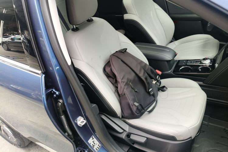 Used Ford Escape 2020 EcoBoost 245 Two-Wheel-Drive Titanium Edition Right Front Seat