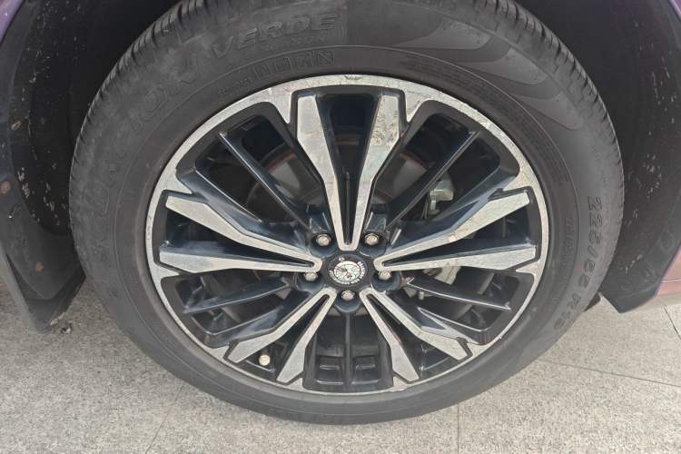 Used Ford Escape 2020 EcoBoost 245 Four-Wheel Drive ST-LINE Deluxe Edition Right Front Wheel Hub
