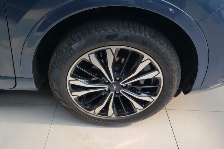 Used Ford Escape 2020 EcoBoost 245 Four-Wheel Drive ST-LINE Deluxe Edition Right Front Wheel Hub