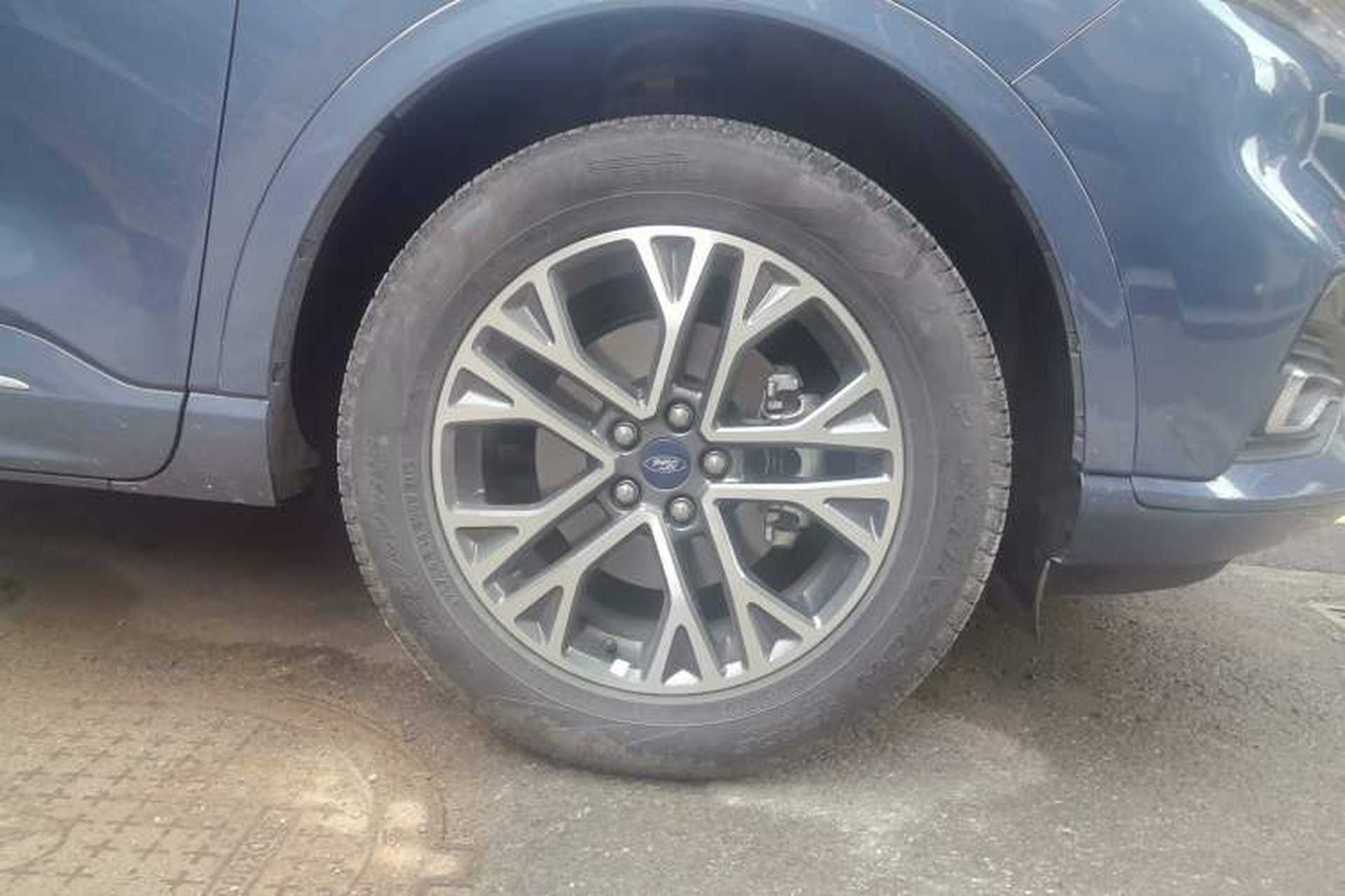 Used Ford Escape 2020 EcoBoost 245 Two-Wheel Drive Smart & Enjoyment Model Right Front Wheel Hub