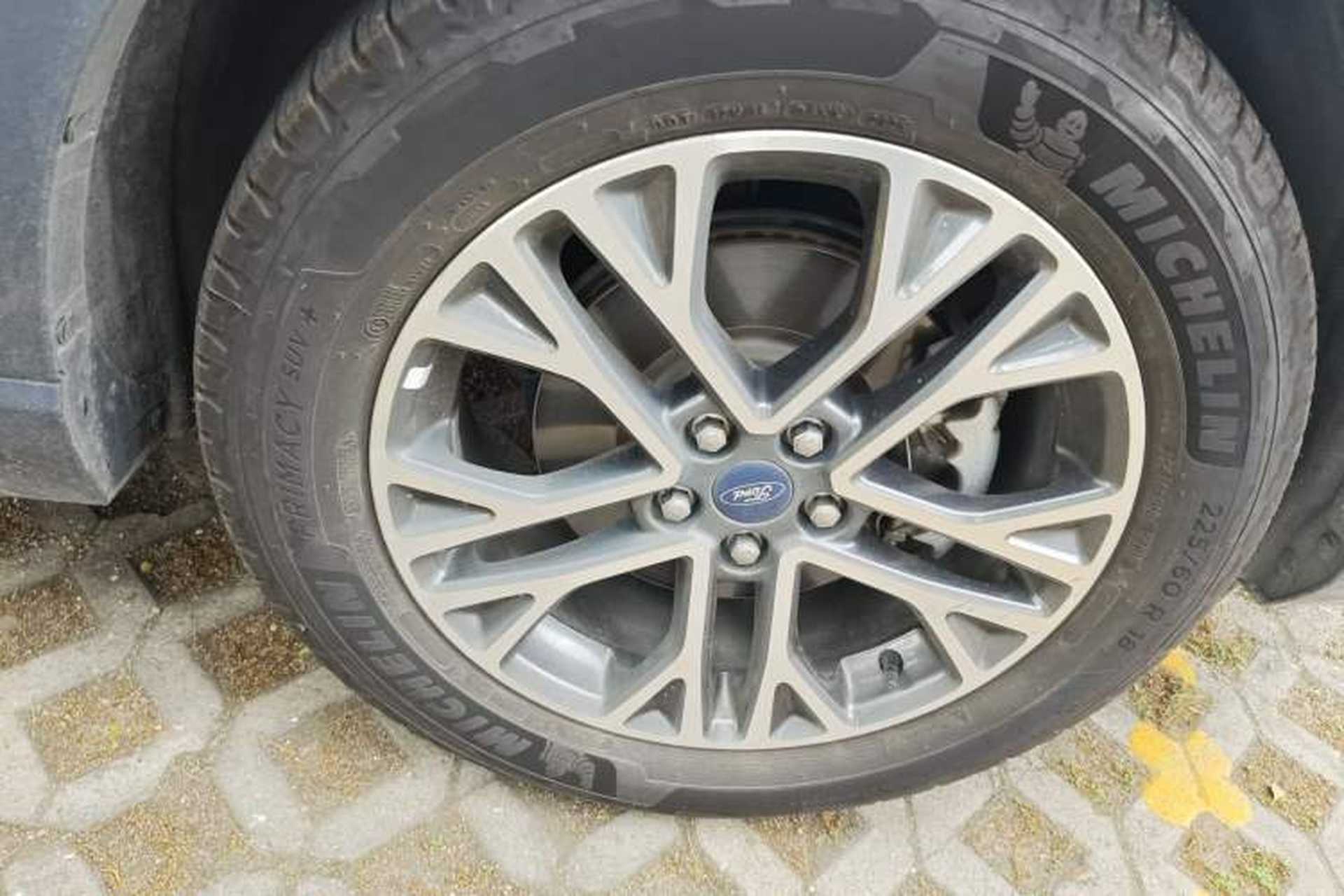 Used Ford Escape 2020 EcoBoost 245 Two-Wheel Drive Smart & Enjoyment Model Right Front Wheel Hub