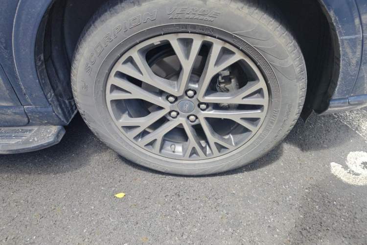 Used Ford Escape 2020 EcoBoost 245 Two-Wheel Drive Smart & Enjoyment Model Right Front Wheel Hub