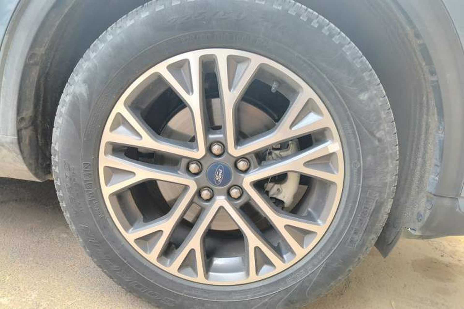 Used Ford Escape 2020 EcoBoost 245 Two-Wheel Drive Smart & Enjoyment Model Right Front Wheel Hub