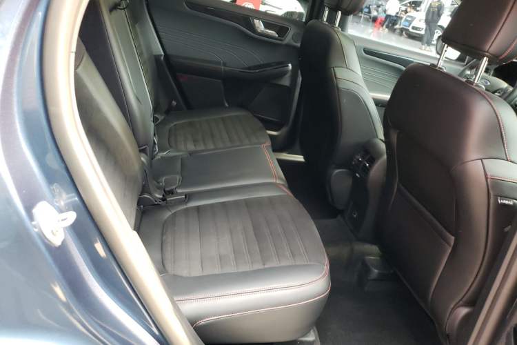 Used Ford Escape 2020 EcoBoost 245 Four-Wheel Drive ST-LINE Deluxe Edition Right Rear Seat