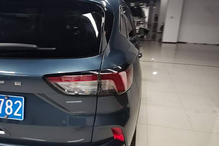 Used Ford Escape 2020 EcoBoost 245 4x4 Enjoyment Model Right Rear Taillight