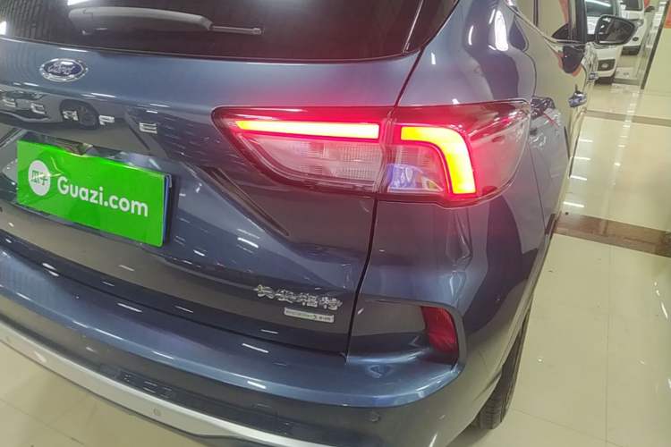 Used Ford Escape 2020 EcoBoost 245 Two-Wheel Drive Smart & Enjoyment Model Right Rear Taillight
