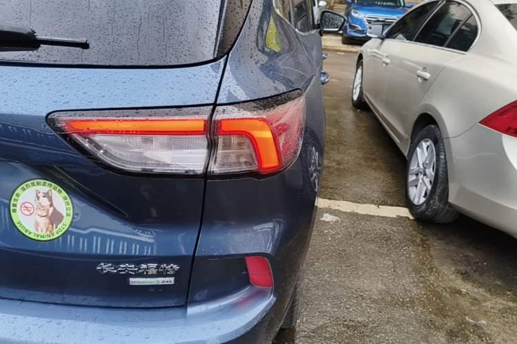 Used Ford Escape 2020 EcoBoost 245 Four-Wheel Drive Luxury Edition Right Rear Taillight